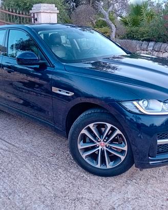 Jaguar F-Pace 2.0 D 180 CV AWD aut. R-Sport