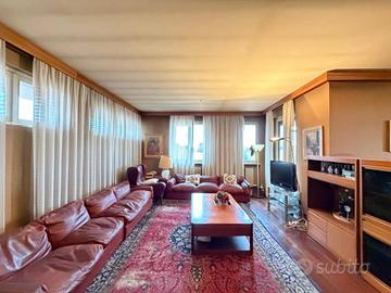 Attico / Mansarda di 169 m² con 5 locali e box aut