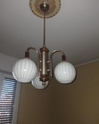 Lampadario vintage 3 luci in ottone e vetro opalin
