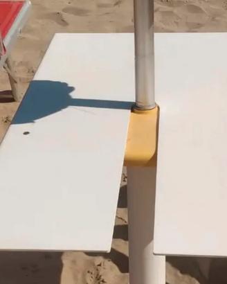 Tavolini per ombrelloni da spiaggia