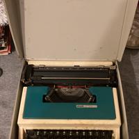 Macchina da scrivere vintage Olivetti Lettera 31T