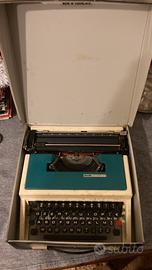 Macchina da scrivere vintage Olivetti Lettera 31T