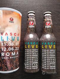 Bottiglie e tazza Concerto Vasco Rossi