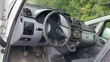 Mercedes-Benz vito anno 2004