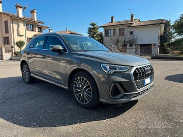 Audi Q3 S Line 2.0tdi 150cv s-tronic