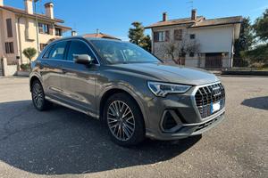 Audi Q3 S Line 2.0tdi 150cv s-tronic