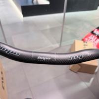 Manubrio hope Carbon