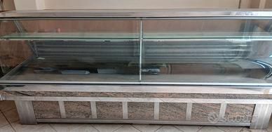 Vetrina per pasticceria 3 METRI