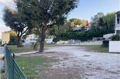 Vendiamo posti auto a Marcelli !!!