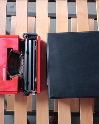 macchina da scrivere olivetti 
