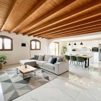 Villa d'angolo in Borgo Zona Crocetta Torrazzi
