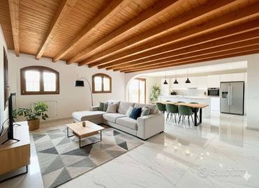 Villa d'angolo in Borgo Zona Crocetta Torrazzi