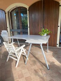 SCRIVANIA IKEA ANGOLARE