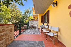 CASA SEMINDIPENDENTE A GREVE IN CHIANTI