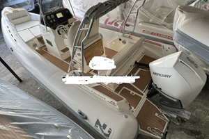 Gommone  NuovaJolly700XL + mercury250cv