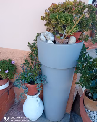 vaso a colonna da muro