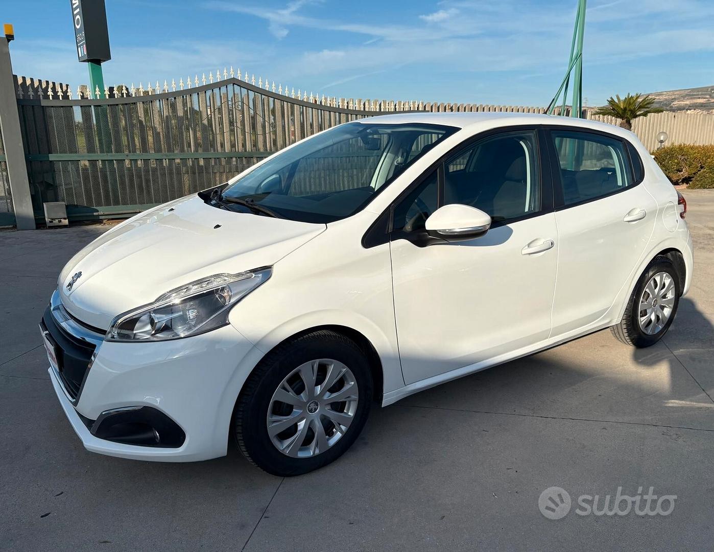 Peugeot 208 2019 photo 3
