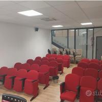 Poltrone mobili per cinema teatro o sala d'attesa