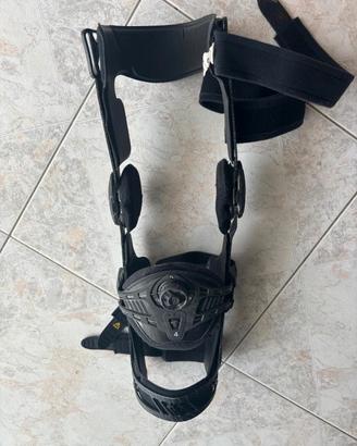 Tutore medico per ginocchio