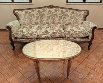 Divano e tavolino vintage stile barocco