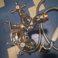 Rubinetto per vasca con doccia F. Frattini