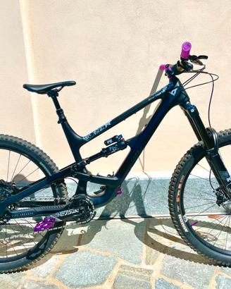 YT Capra Core 3 Enduro