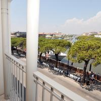 Caorle, centro storico, trilocale con garage