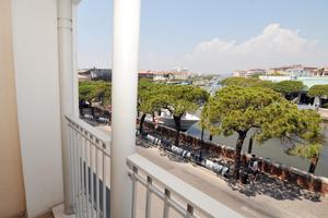 Caorle, centro storico, trilocale con garage