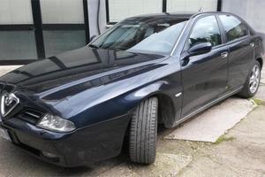 ALFA ROMEO 166 3.0 V6 24V Super Distinctive