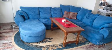 Divano angolare  5 posti tavolo e tappeto