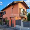 villa-unifamiliare-con-giardino-su-3-lati