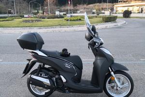 Honda SH300 i 