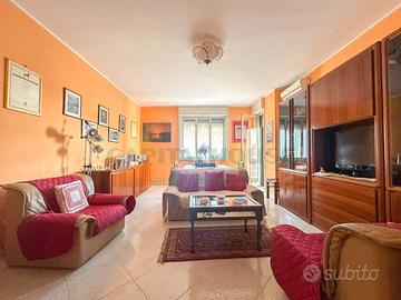 S2 Appartamento con box zona Conad