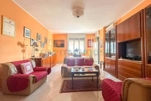 S2 Appartamento con box zona Conad
