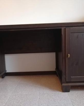 scrivania ikea marrone scuro