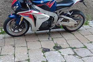 Honda CBR 1000 rr fireblade 2012