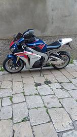 Honda CBR 1000 rr fireblade 2012