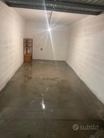 Garage o piccolo magazzino