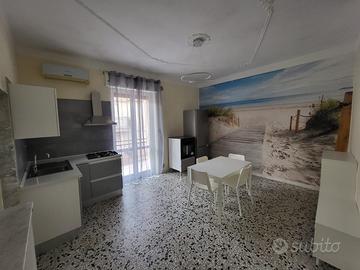 Appartamento ammobiliato zona centrale