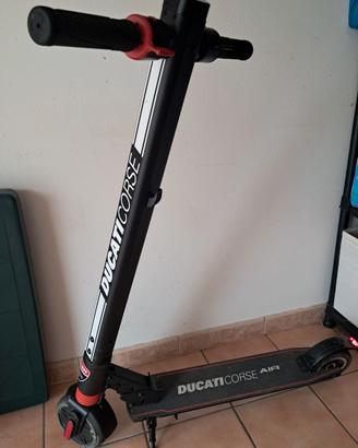 Monopattino Elettrico Ducati