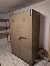 Cassaforte vintage LIPS VAGO SODAN