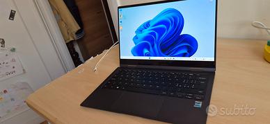 Samsung Galaxy Book2 Pro 360 13,3" AMOLED Touchscr