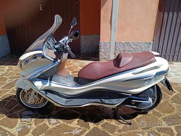 Piaggio x10 350