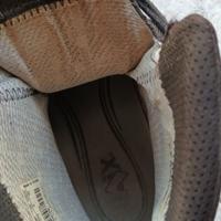 Anfibi neri in goretex