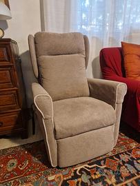 Poltrona relax sollevamento elettrico