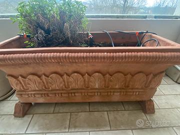 Vaschette terracotta per fiori  fatte da artigiano