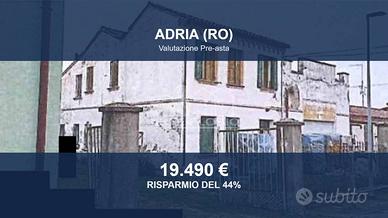 Immobile in asta di 232 m² con più di 5 locali a A
