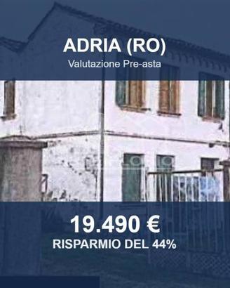 Immobile in asta di 232 m² con più di 5 locali a A