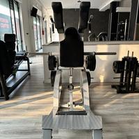 LEVERAGE SQUAT MACHINE