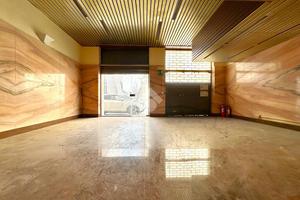 NEGOZIO A TORTONA